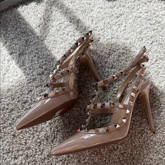 Valentino Women's Blush Patent Leather Studded Heels - Picture 9 of 13